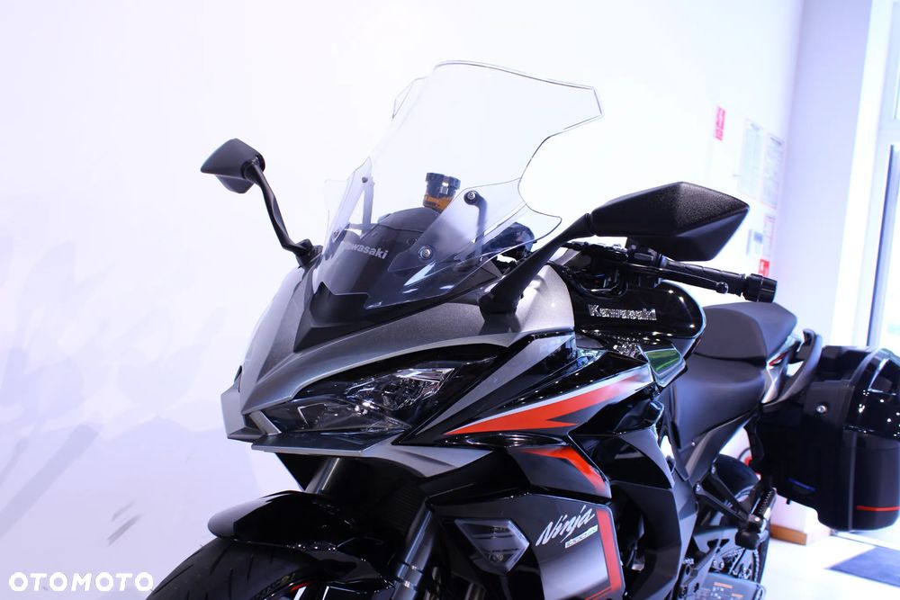 Kawasaki Ninja 1000 SX - 22