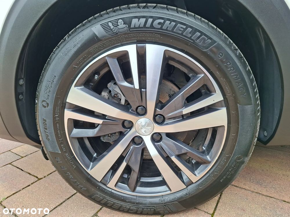 Peugeot 3008 1.2 PureTech Allure Pack S&S EAT8 - 18