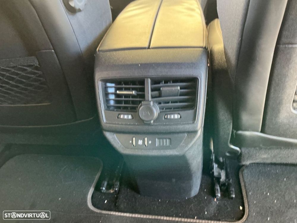 Peugeot 5008 - 8