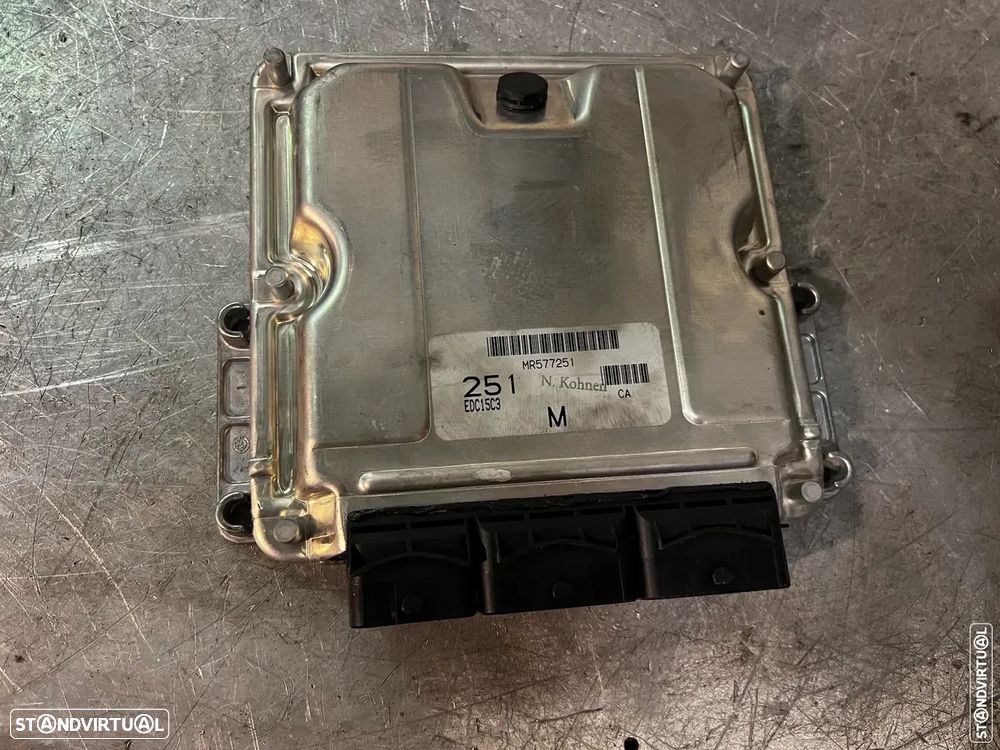 CENTRALINA DO MOTOR MITSUBISHI SPACE STAR 1.9DID 0281011611 MR577251 - 2