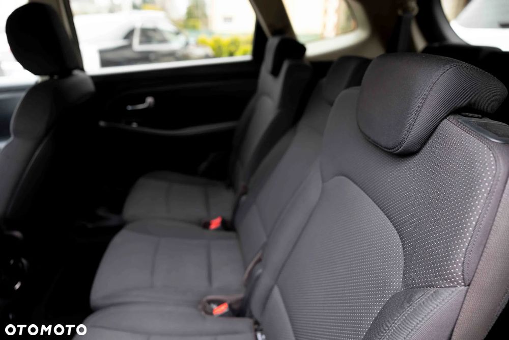 Kia Carens 1.7 CRDi XL 7os - 27