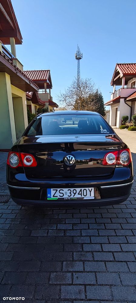 Volkswagen Passat 1.9 TDI Trendline - 6