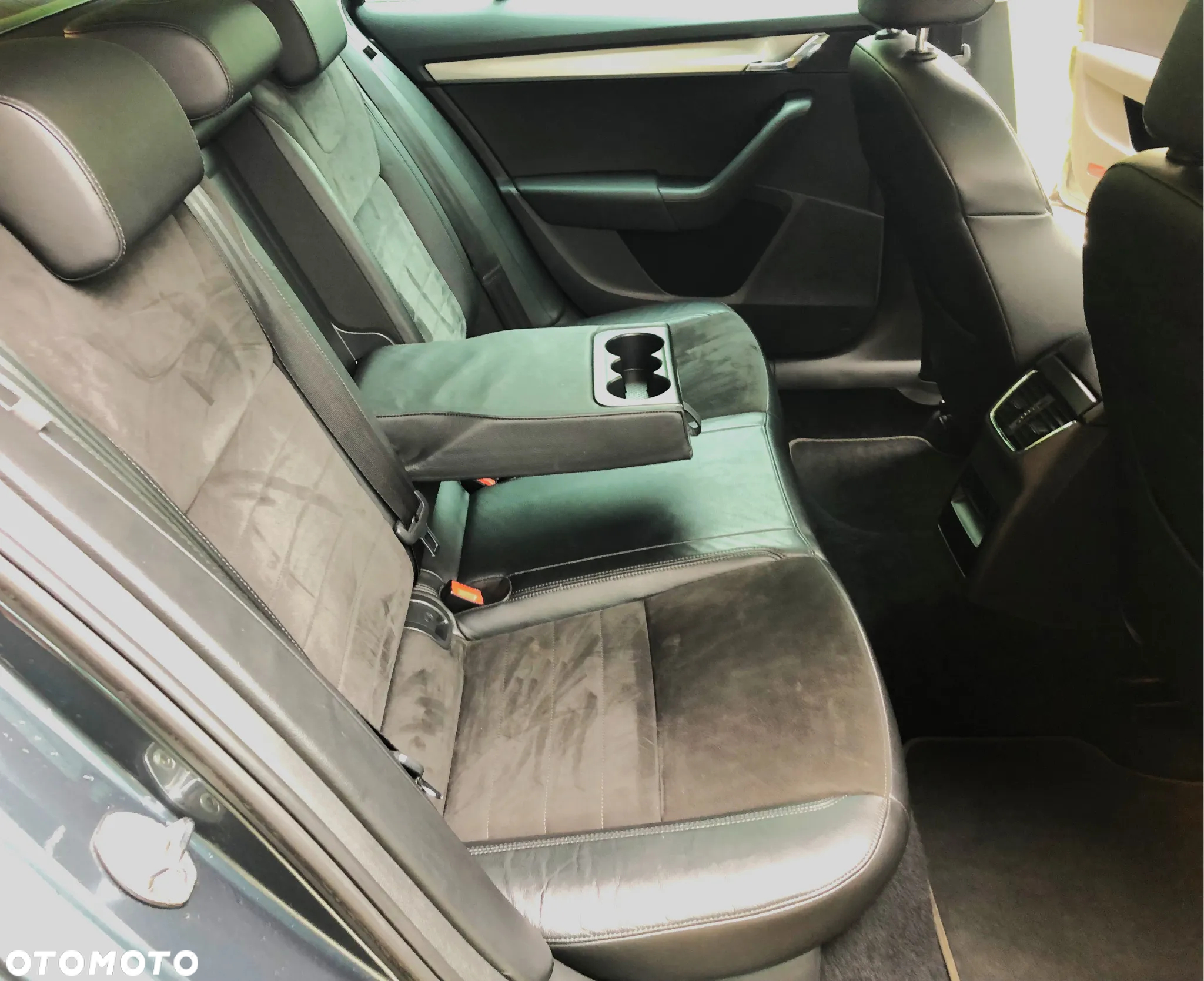 Skoda Octavia Combi 2.0 TDI DSG Style - 31