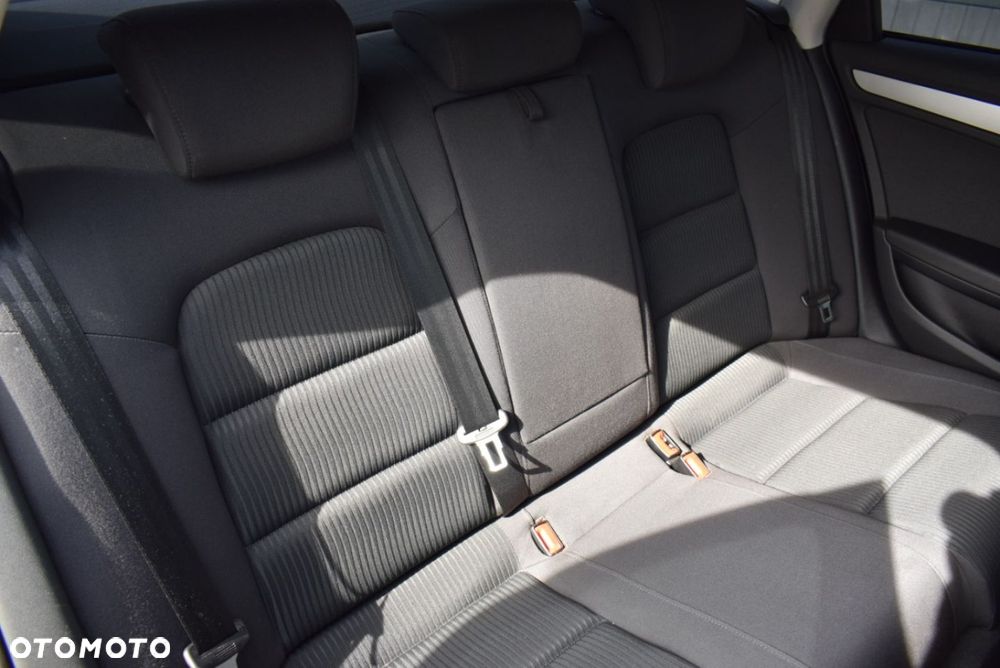 Audi A4 Limousine - 21