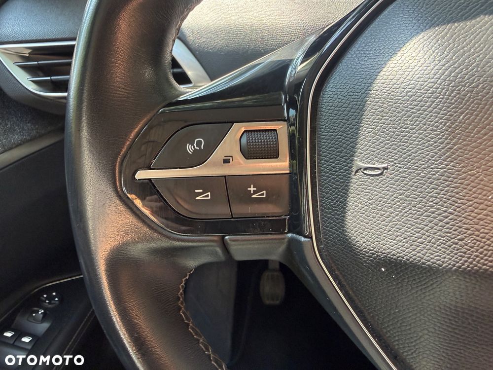 Peugeot 3008 1.5 BlueHDi Allure S&S - 28