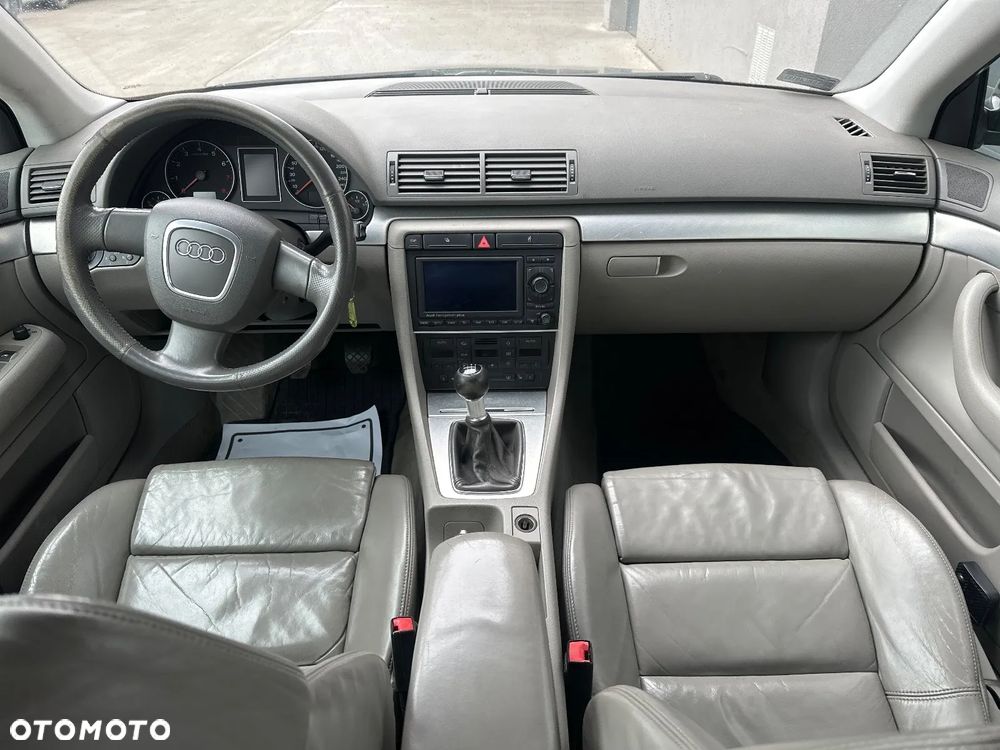 Audi A4 Limousine - 19