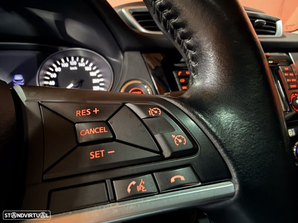 Nissan Qashqai 1.2 DIG-T N-Connecta RS 18 - 17