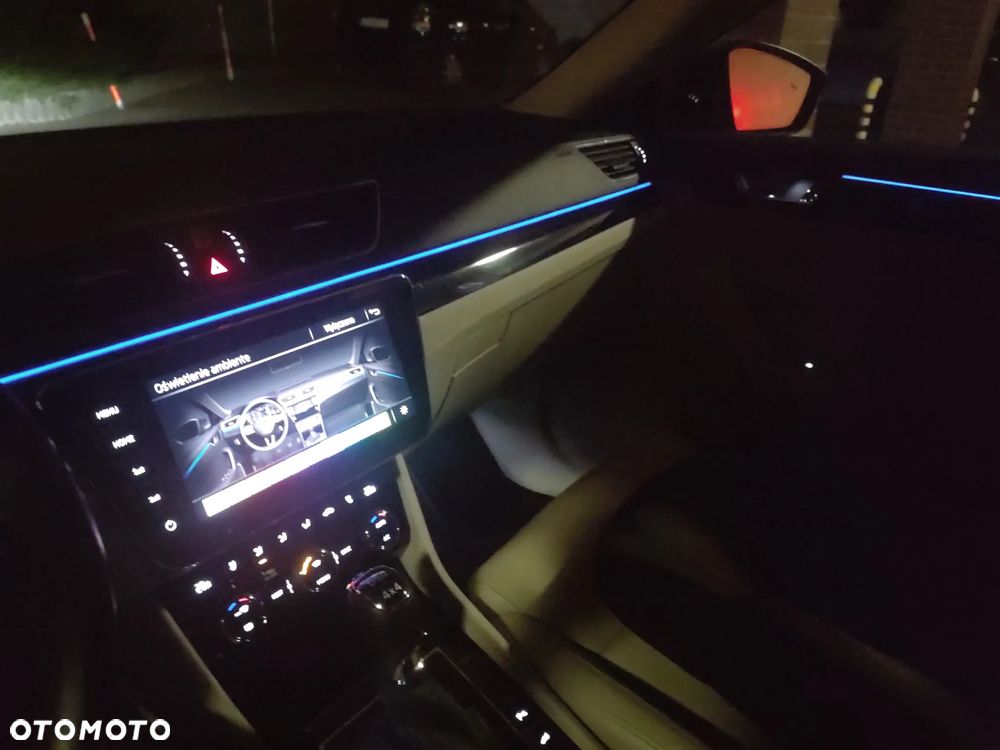 Skoda Superb 2.0 TDI 4x4 L&K DSG - 14