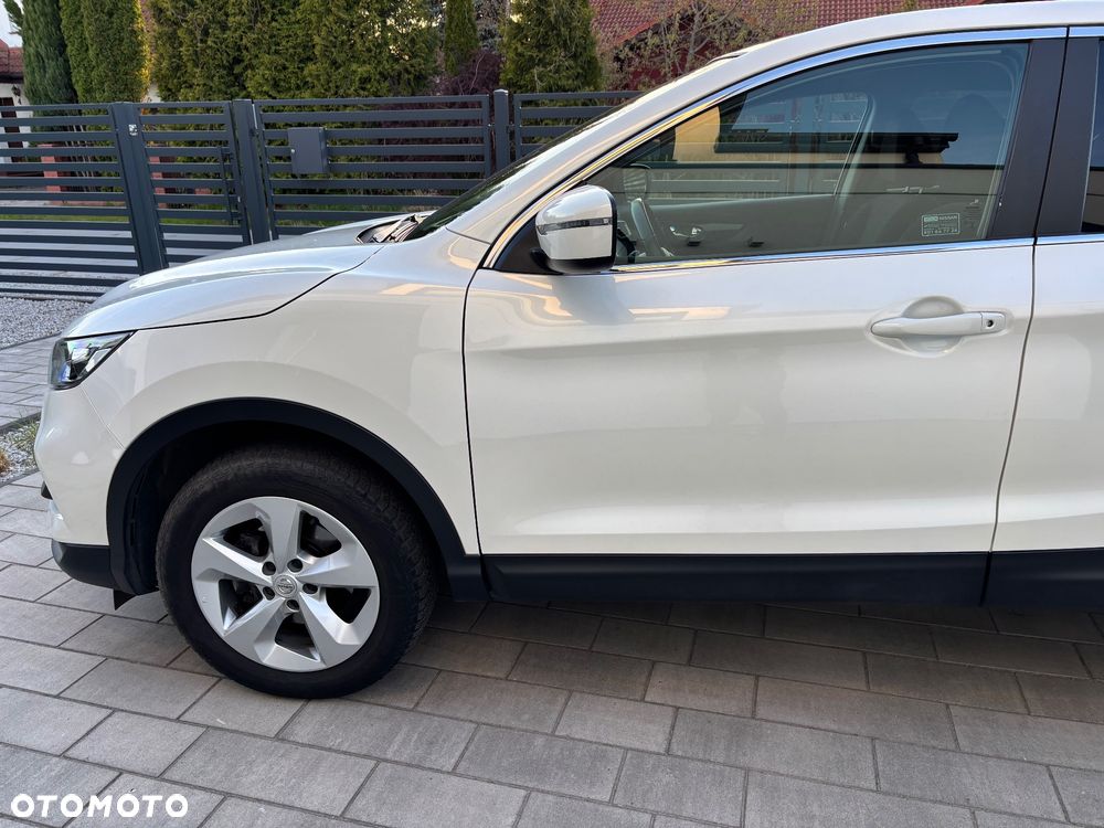 Nissan Qashqai 1.3 DIG-T N-Connecta EU6d - 3