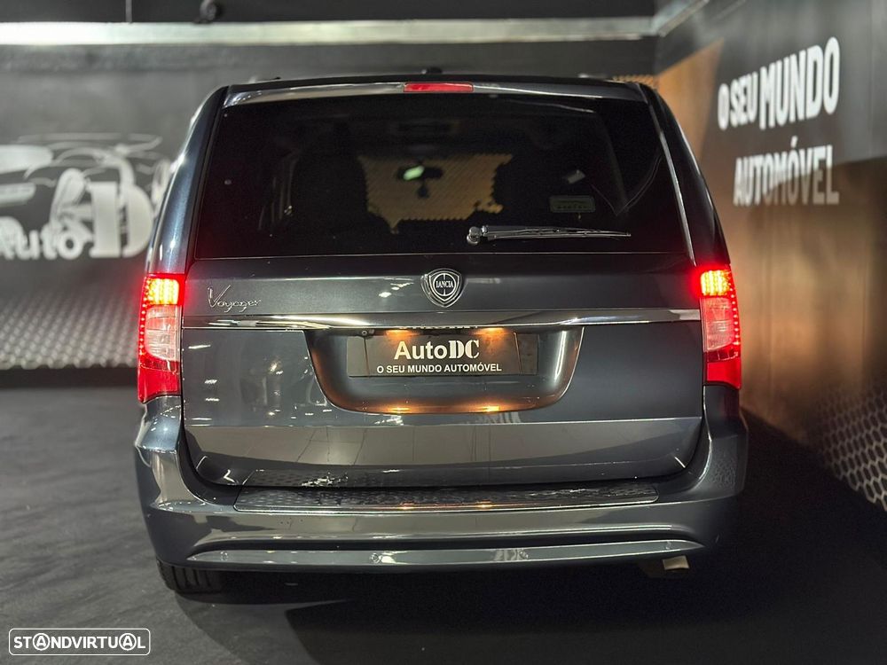 Lancia Voyager 2.8 CRD Platinum - 11