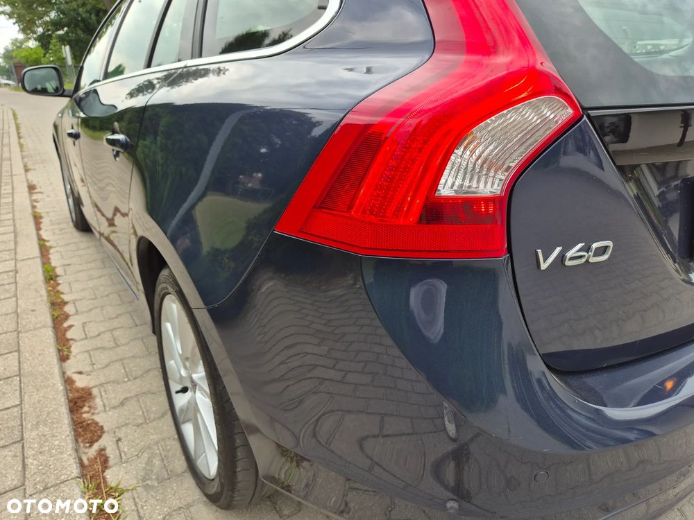 Volvo V60 T3 Base - 12