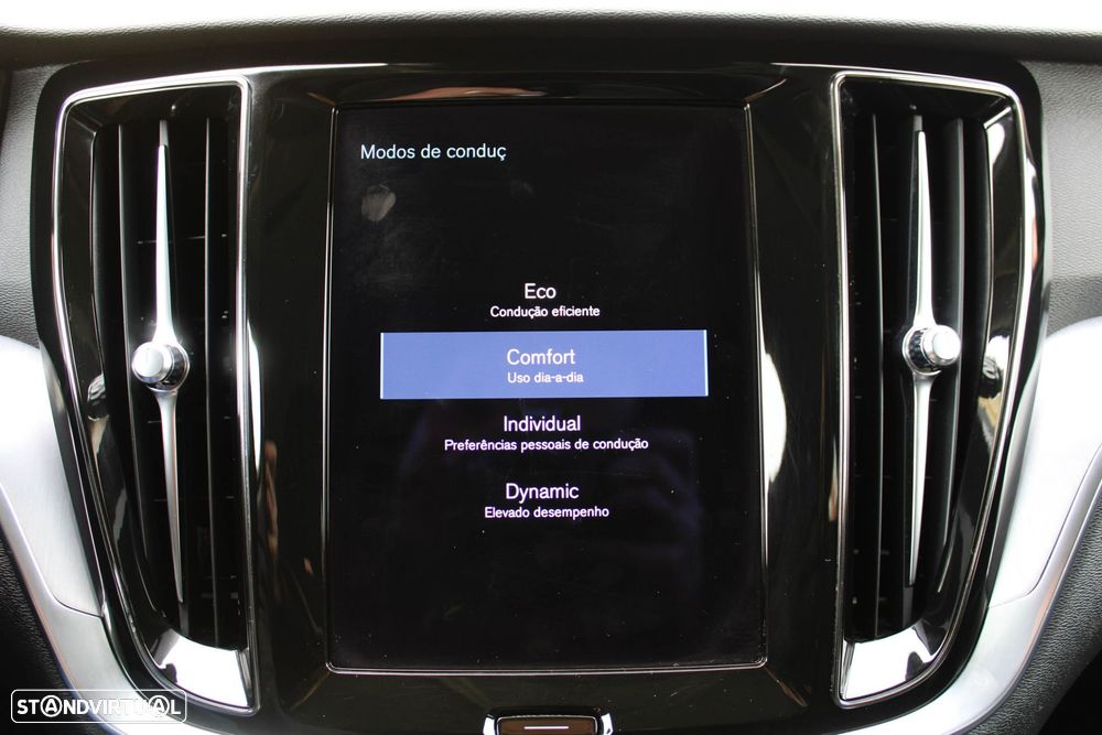 Volvo V60 2.0 D3 Momentum Plus Geartronic - 42