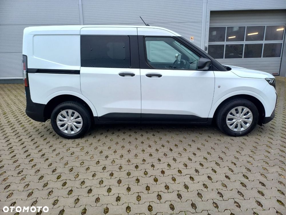Ford Transit Courier - 7