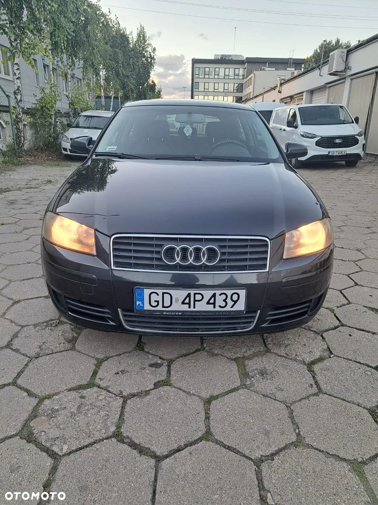 Audi A3 1.6 Ambiente - 2