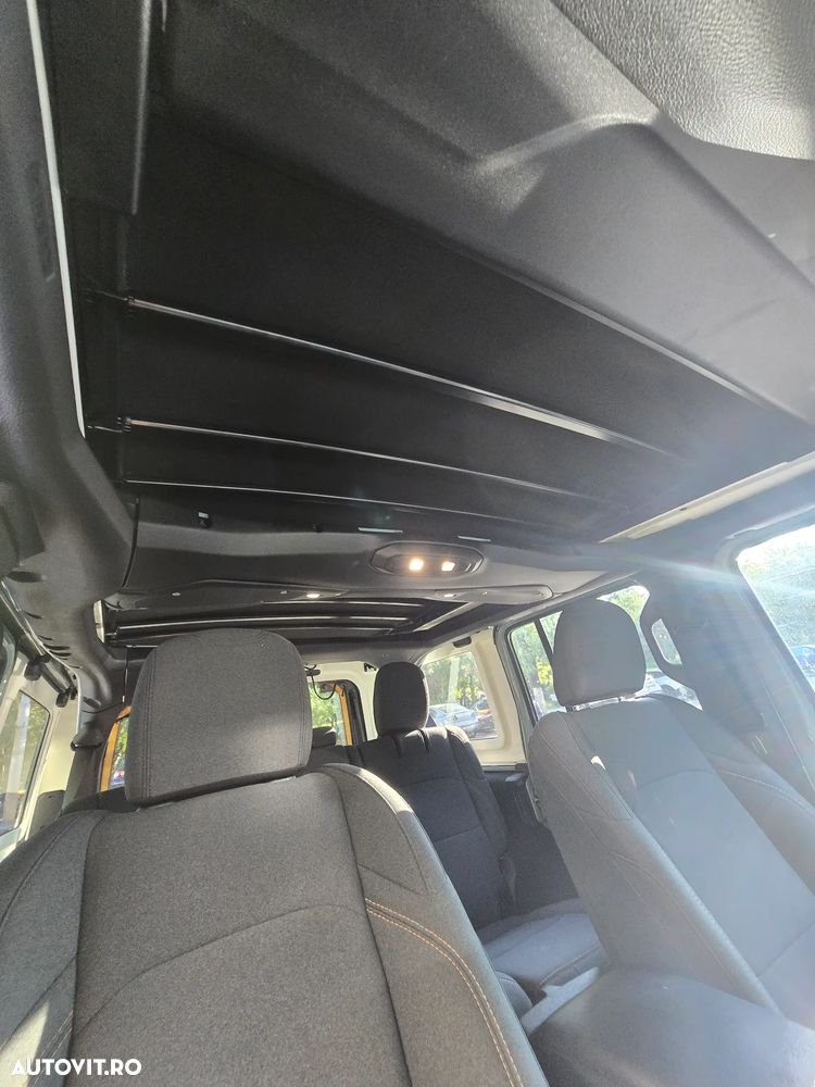 Jeep Wrangler - 4