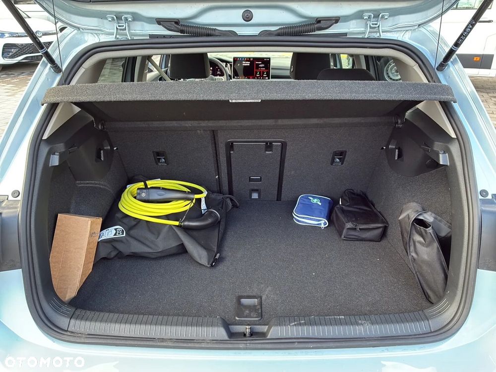 Volkswagen Golf - 29