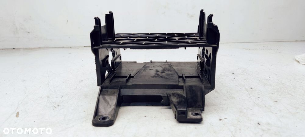 UCHWYT RAMKA TUNERU TV AUDI A6 C7 A7 4G0907324A - 2