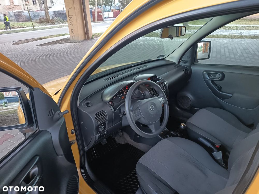 Opel Combo Tour Enjoy - 23