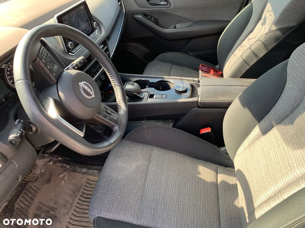 Nissan Rogue - 15