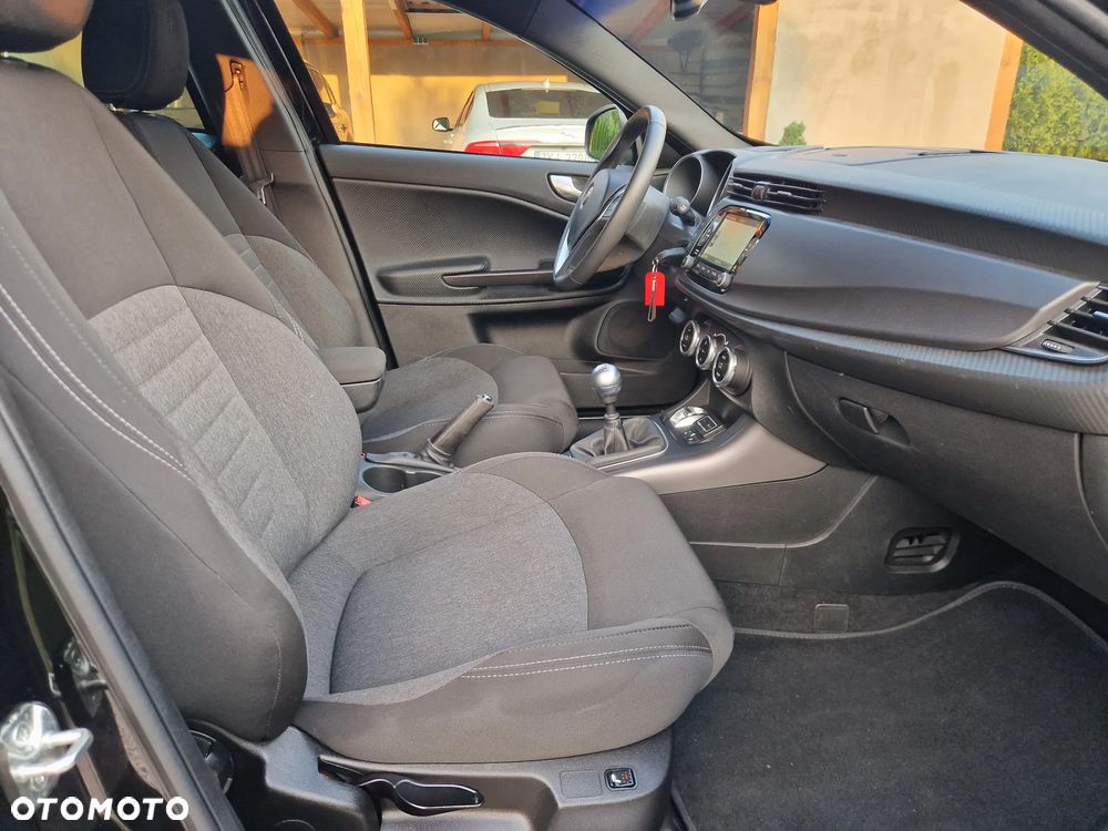 Alfa Romeo Giulietta 1.4 TB 16V Turismo - 38