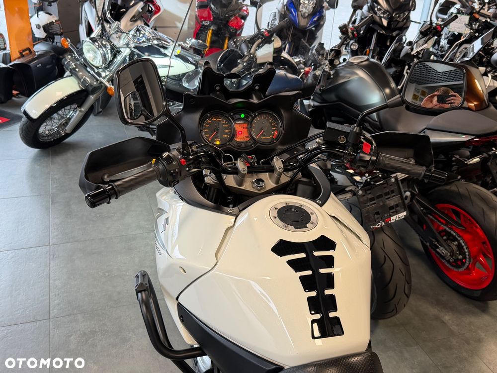 Suzuki V-STROM - 28