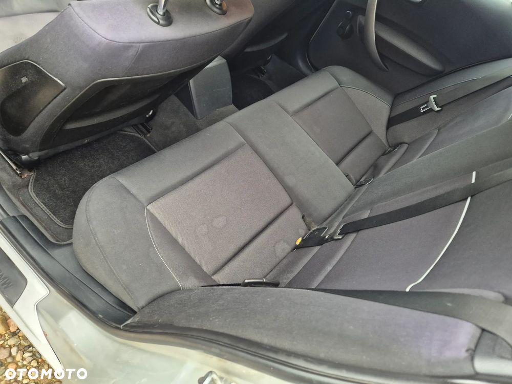 BMW Seria 1 118d - 13