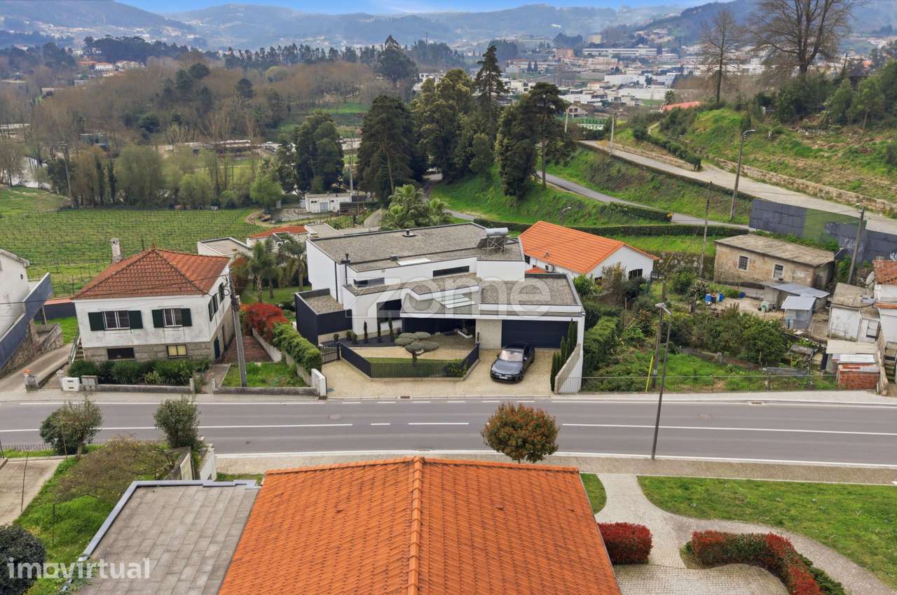 Moradia T4 + T1 em Vizela - Grande imagem: 4/60