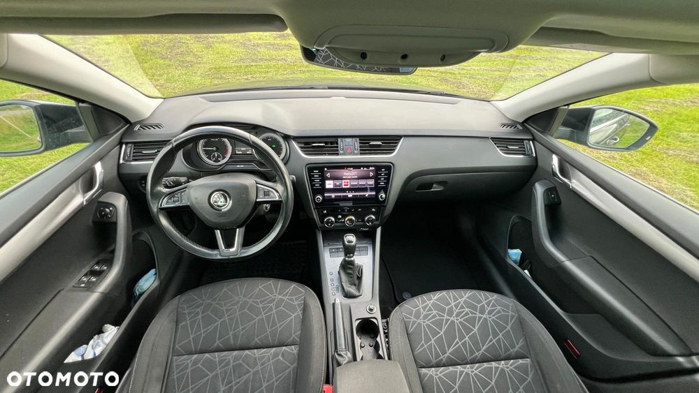 Skoda Octavia 2.0 TDI SCR Clever DSG - 17