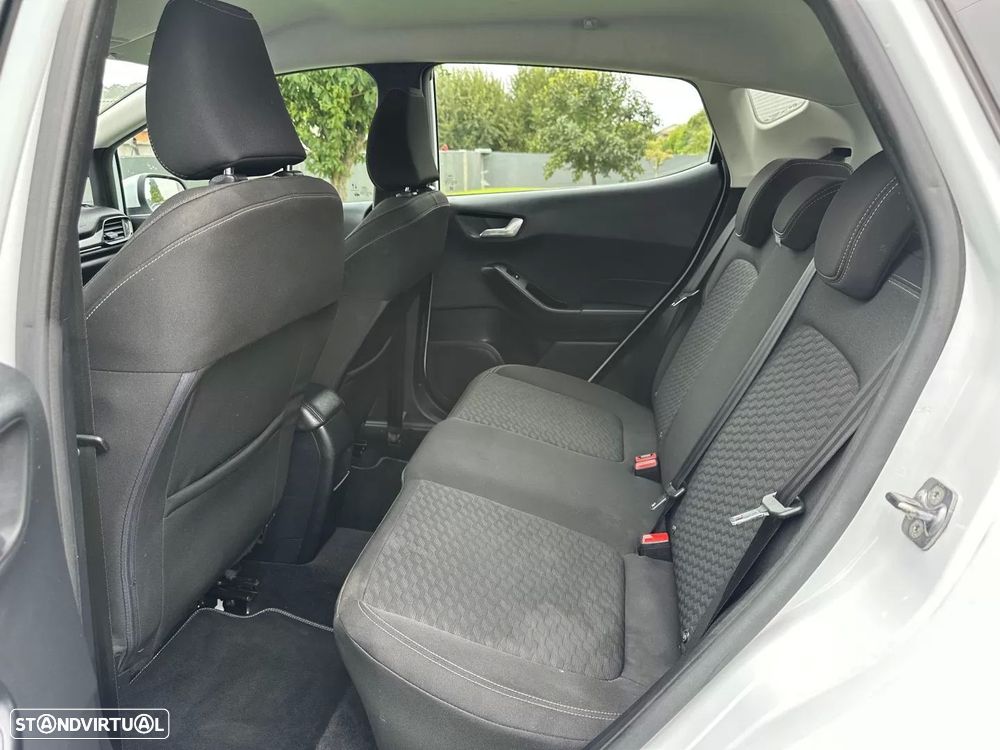 Ford Fiesta 1.0 EcoBoost Hybrid S&S TITANIUM - 26