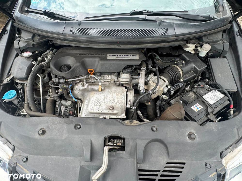 Honda Civic 1.6 i-DTEC Executive Black Edition - 8