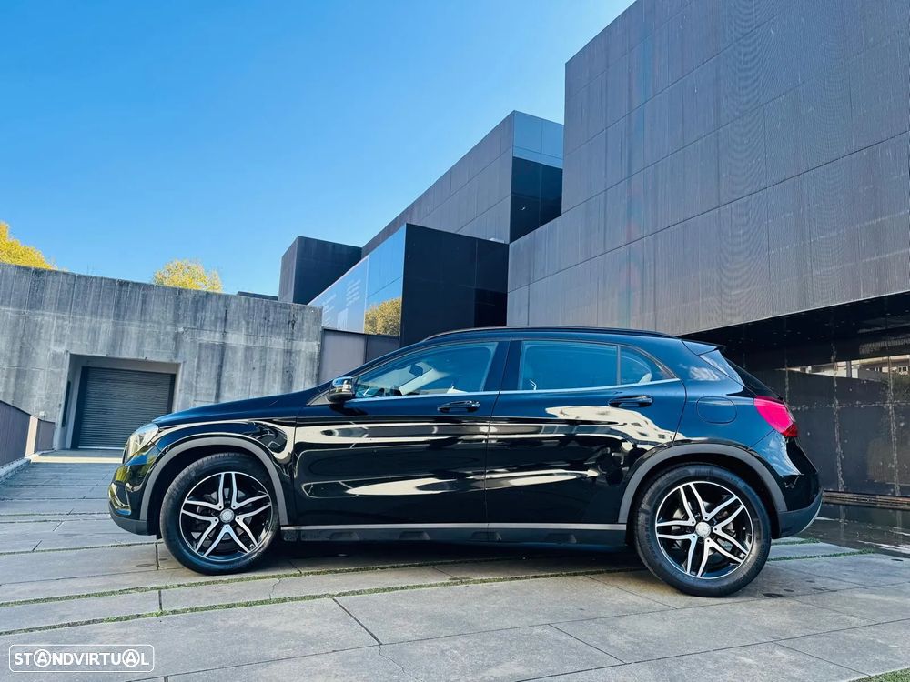 Mercedes-Benz GLA 180 - 11
