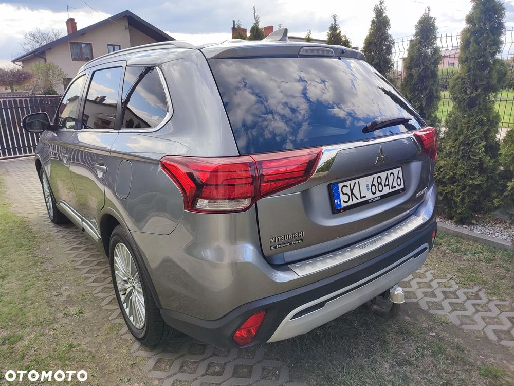 Mitsubishi Outlander 2.0 2WD CVT Active - 24