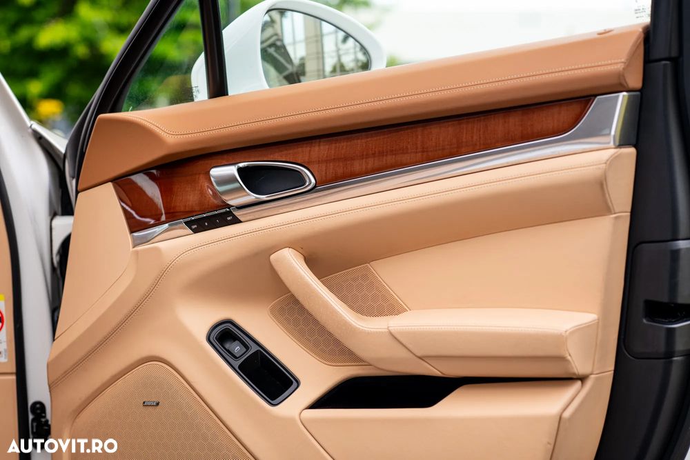 Porsche Panamera - 29