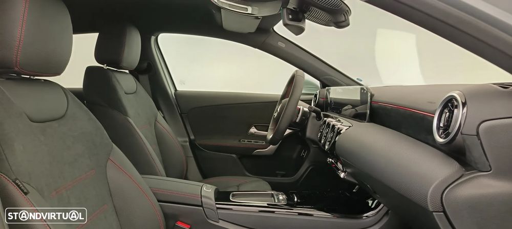 Mercedes-Benz A 200 Limousine Standard - 26