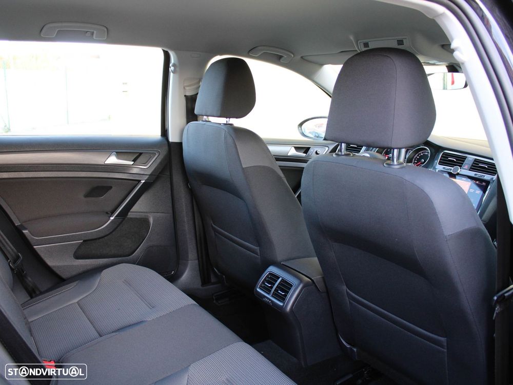 VW Golf Variant 2.0 TDi Confortline - 52
