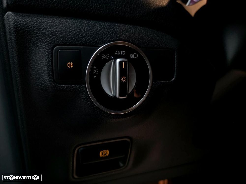 Mercedes-Benz CLA 180 d Urban Aut. - 17