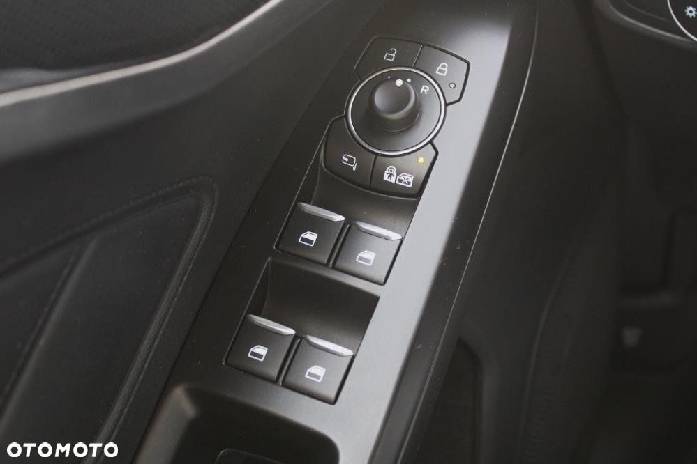 Ford Focus - 36