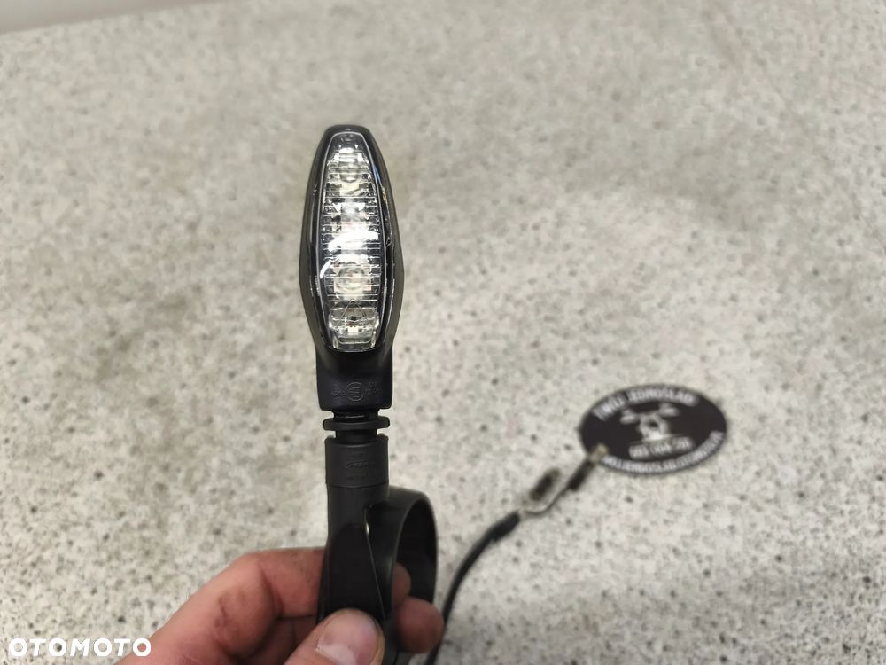 Kierunkowskaz lewa przód, mocowanie kierunkowskazu Triumph Trident 660 2022 - 2