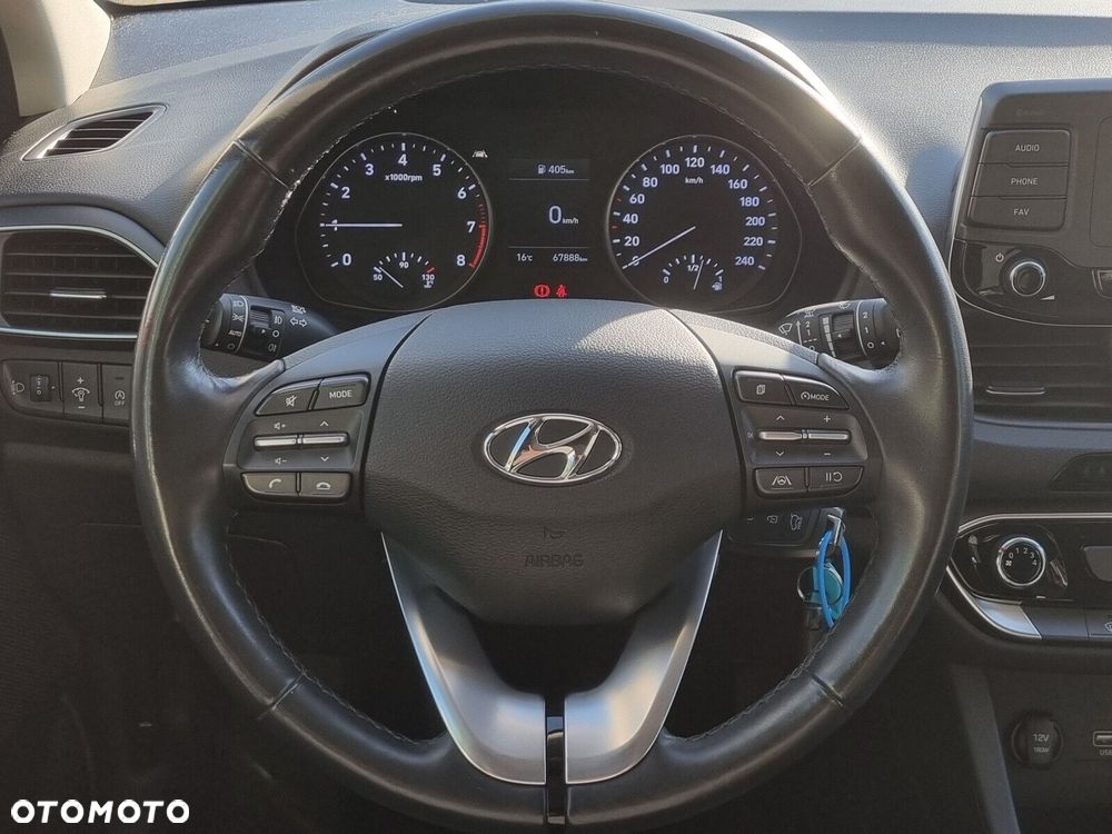 Hyundai i30 2022
