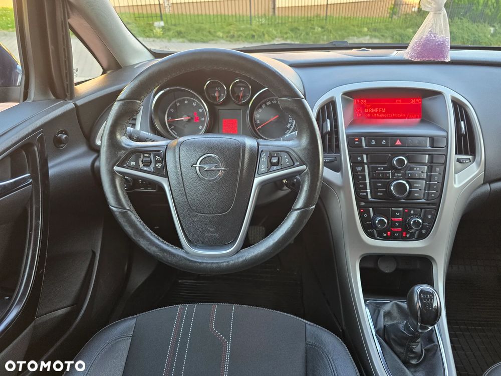 Opel Astra 1.4 Turbo Innovation - 22
