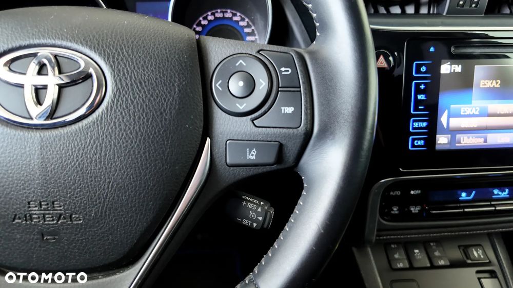 Toyota Auris 1.8 VVT-i Hybrid Automatik Edition-S - 27