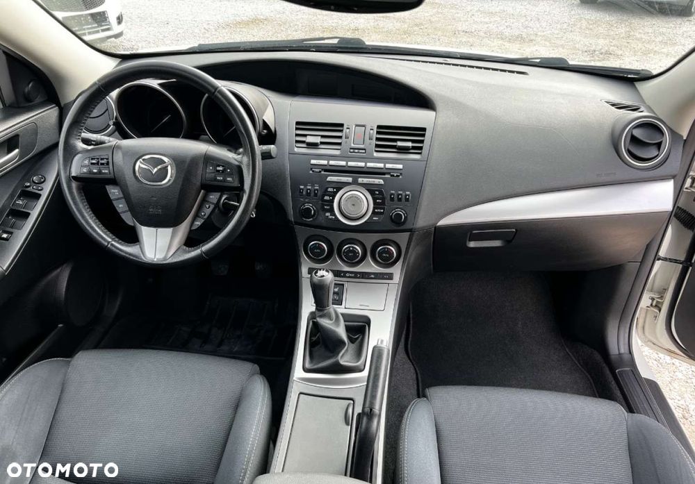 Mazda 3 - 9