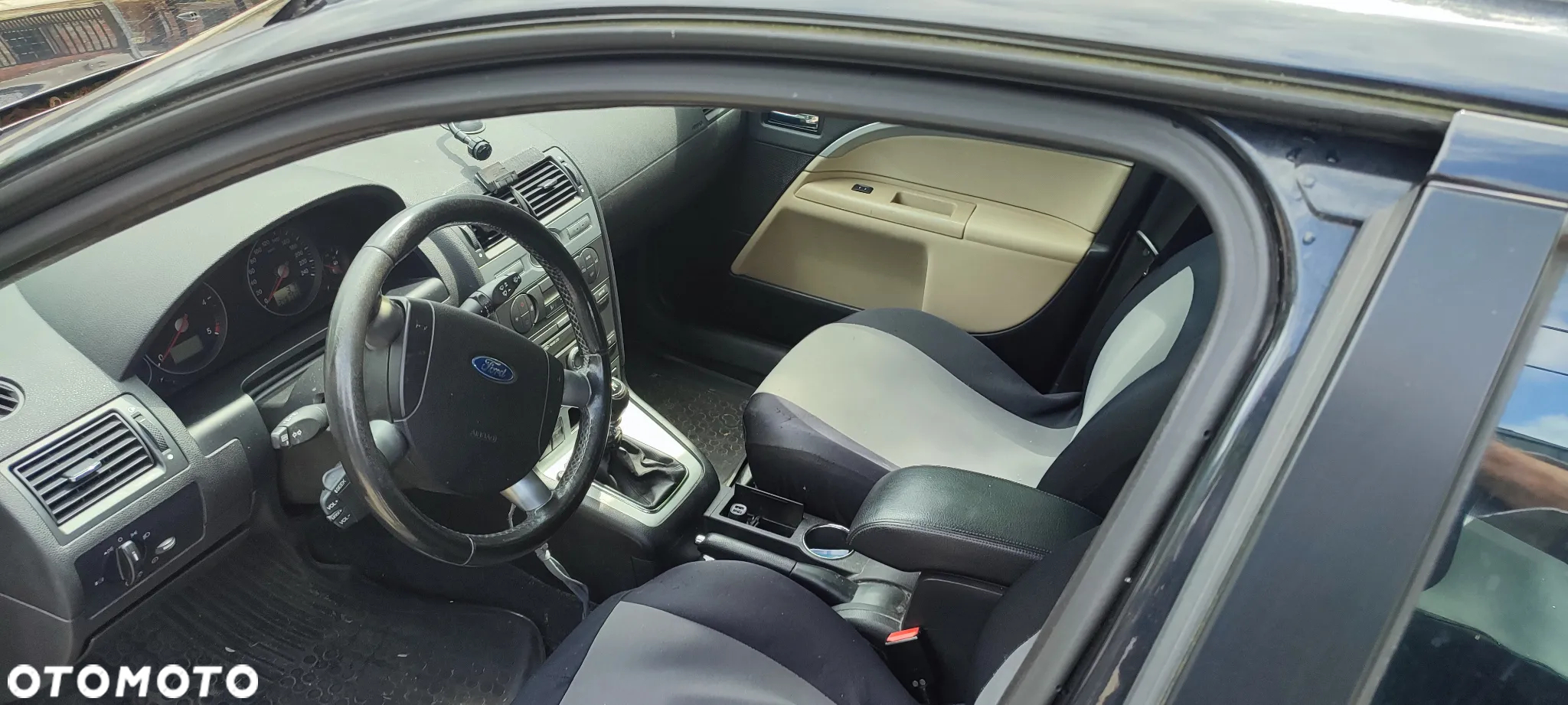 Ford Mondeo 2.0 TDCi Ambiente - 8