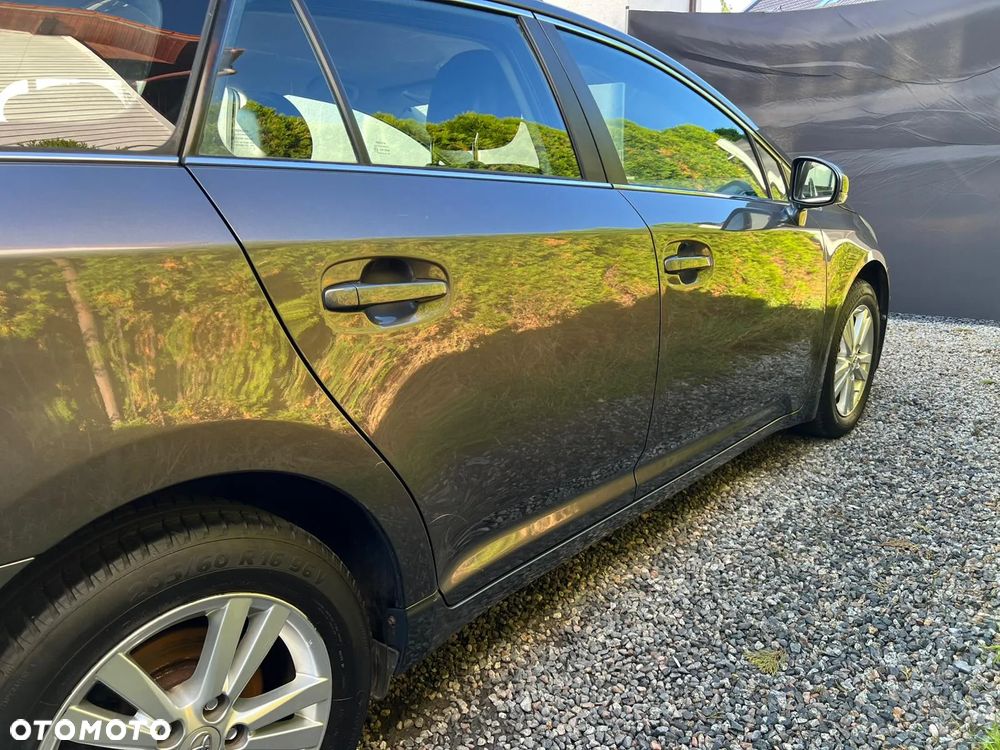 Toyota Avensis 1.8 Sol - 8