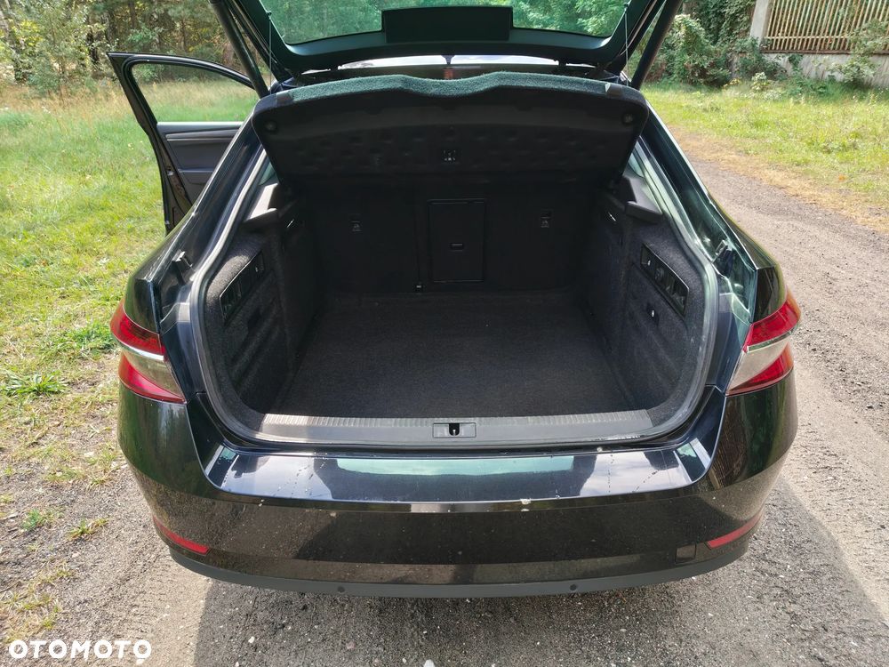 Skoda Superb 2.0 TDI SCR Style DSG - 18