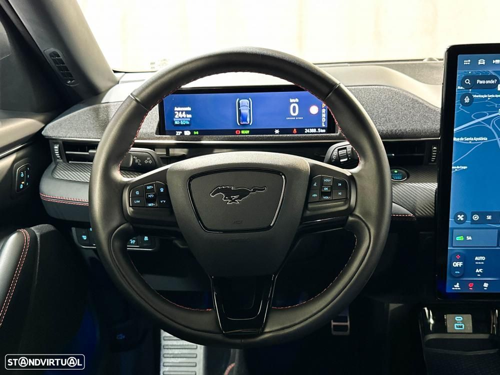 Ford Mustang Mach-E AWD PREMIUM - 23