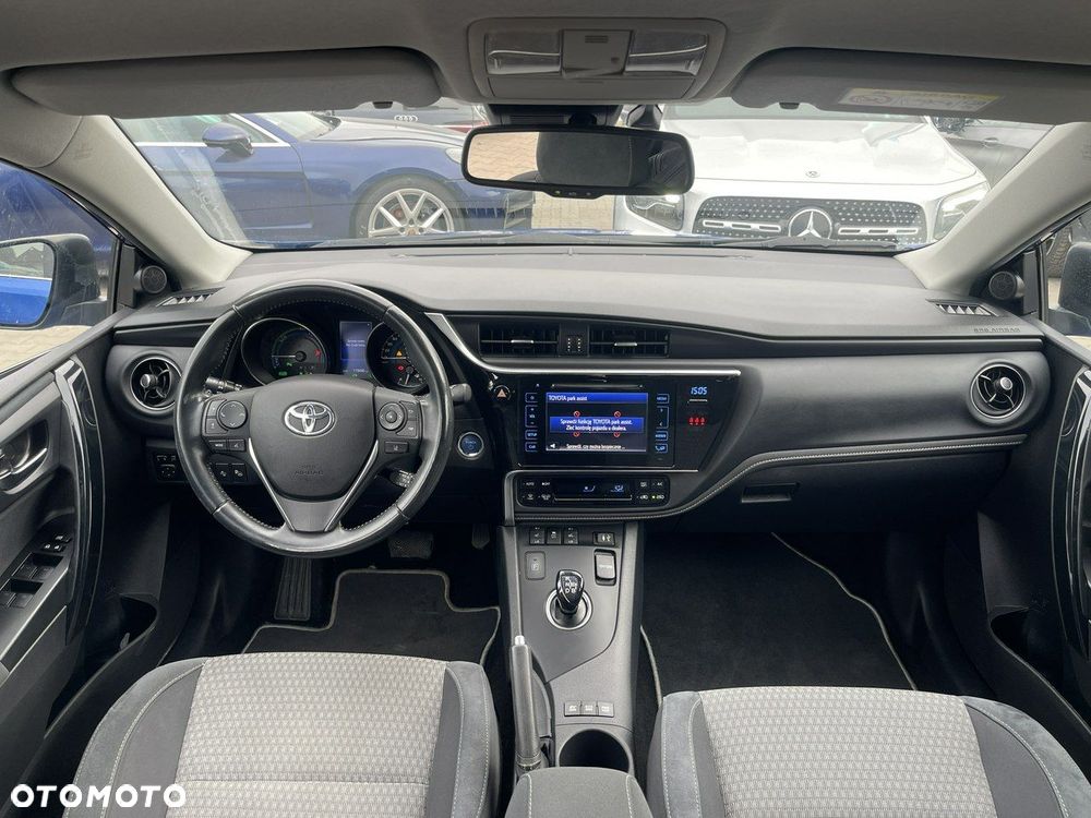 Toyota Auris Hybrid 135 Selection - 8