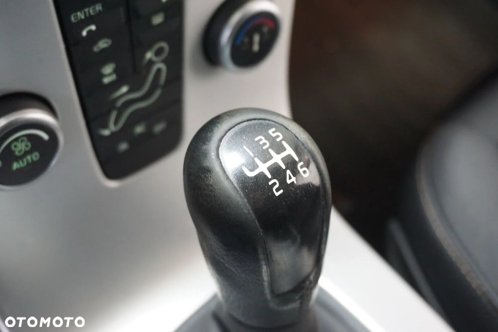 Volvo V50 D2 Kinetic - 33