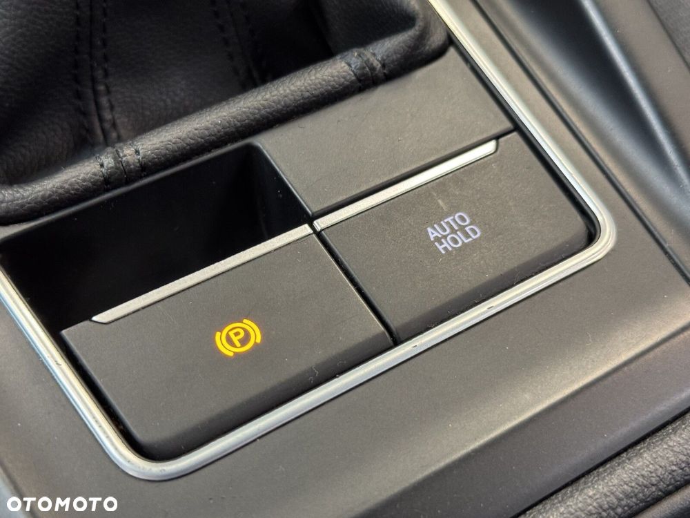 Volkswagen Golf Variant - 33