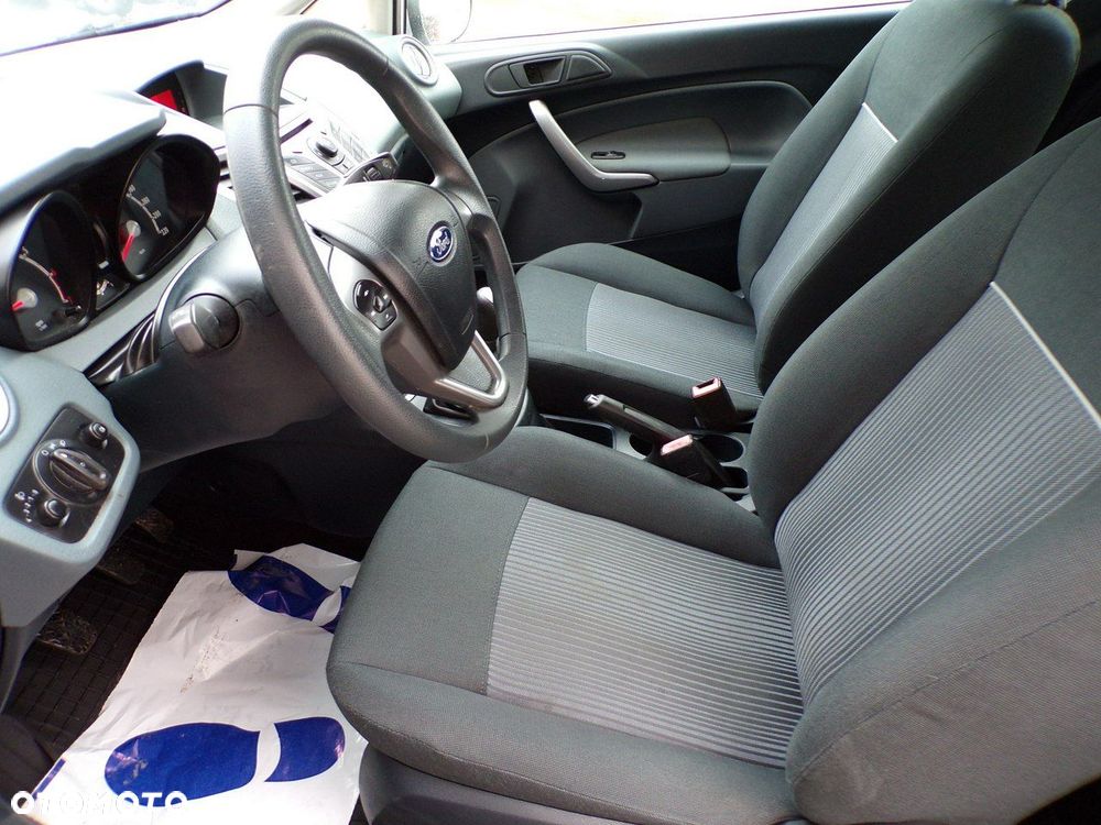Ford Fiesta - 19